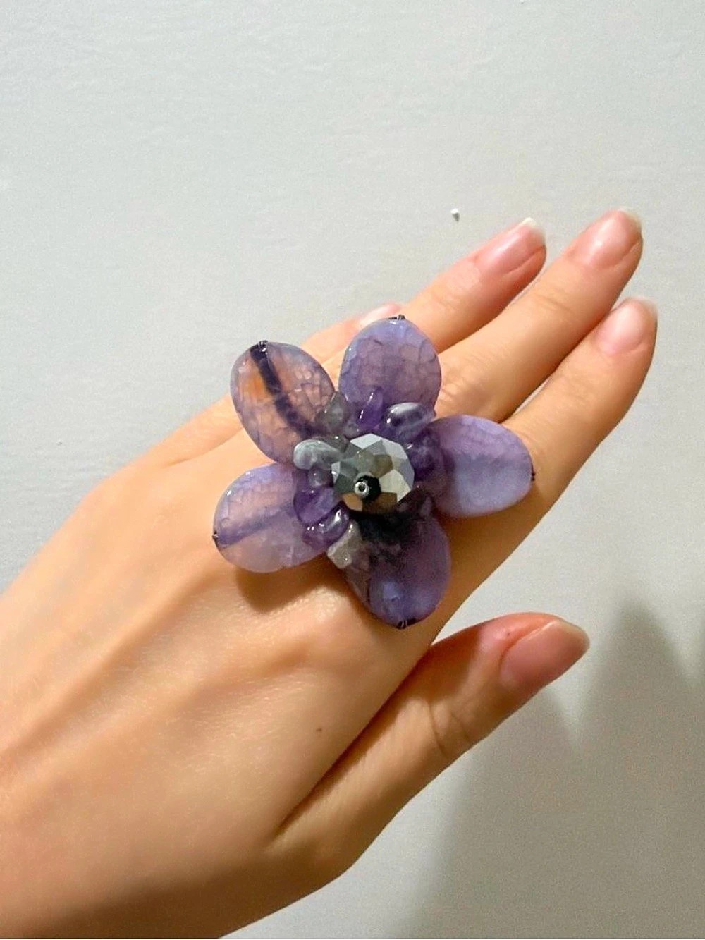 Purple stone flower elastic ring with silver accents